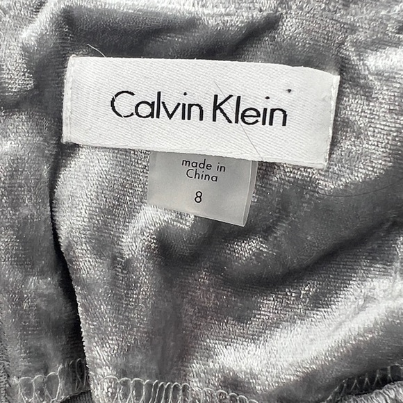 Calvin Klein Silver Velvet Mini V-Neck Skater Dress Size 8 Women’s - Picture 2 of 5